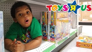 HIDE N SEEK IN TOYS R US ZZ KIDS TV VS GOO GOO COLORS [upl. by Lonyer739]