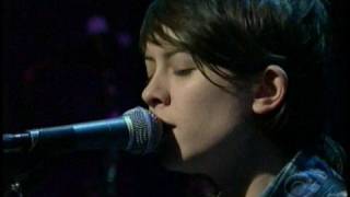 Tegan and Sara Call it off  David Letterman 100708 [upl. by Elvina]