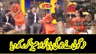 Nirgoli Nay Joggi Baba Ko Udhair Kar Rakh Diya  Mazaaq Raat  Dunya News [upl. by Aihseuqram561]