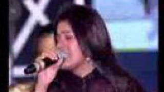 Sunidhi Chauhan performing at Idea Rocks IndiaClip 3 [upl. by Nagaem458]