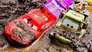 Carros de Carreras para Niños  Rayo McQueen y sus Amigos  Race Cars for Children [upl. by Aierbma213]