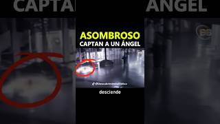 Asombroso Momento Cámaras Captan aun Ángel Descendiendo y Elevandose en un Centro Comercial [upl. by Philps]