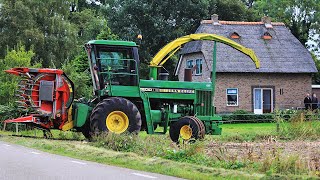 Mais hakselen met John Deere 5830  Corn harvest  maize  Maishäckseln  E Bloemendal [upl. by Cami]