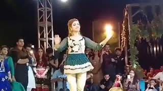 kinza hashmi dance on pakistani wedding [upl. by Nnyltiak126]