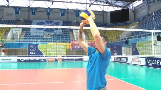 MasterClass by Valerio Vermiglio How to pass in volleyball [upl. by Fredenburg]