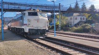 RM 251022 con plataformas MMC destino Vigoguixar a su paso por la estación de Bembibre León [upl. by Dahl]