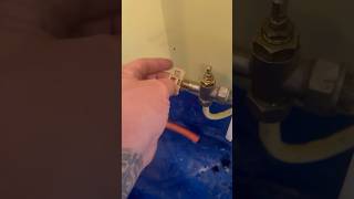 How to drain down these radiator valve drainoffs plumber plumbing [upl. by Clementine894]