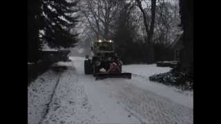 MB Trac 800 in de winterdienst  Trekkerwebnl [upl. by Enelyaj]