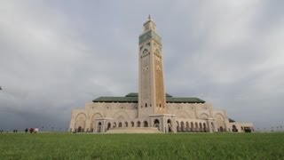 Casablanca  Marruecos  Gran Mezquita Hassan II  Zoco de las Aceitunas  Morocco [upl. by Weissberg407]