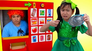 Jannie Pretend Play with Vending Machine Toy Story for Kids [upl. by Saiasi677]