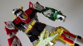 Voltron Classics 23quot Inch Matty Collector Action Figure Review [upl. by Atinod923]