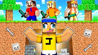 Jeffy vs HUNTERS in Minecraft Speedrunner [upl. by Luise]