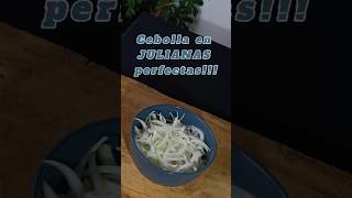 Cebolla PERFECTA para ensaladas 🥗 cebolla en julianapluma 🧅 cocina tips food receta comida [upl. by Yxel328]