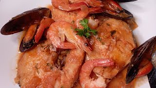 Merluza y marisco  con salsa de almendrasreceta muy facil de hacer [upl. by Dennett8]