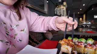 OMG de lekkerste sushi van Amsterdam gevonden  Vloggloss 3371 [upl. by Conners745]