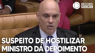 Suspeito de hostilizar Alexandre de Moraes presta depoimento [upl. by Arley]