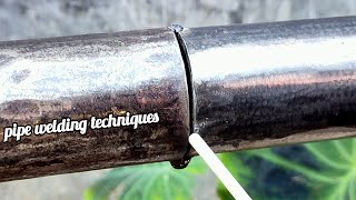 Not everyone knows the technique for welding galvanized round pipes in a vertical position welding [upl. by Nanaek]