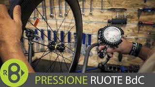 Come calcolare la pressione delle gomme per bici da corsa  Record Bike [upl. by Mcripley]