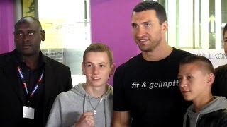 Wladimir Klitschko Live Hautnah 28052010 Limbecker Platz Essen Nrw 77 [upl. by Sunil]