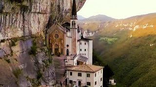 Sospeso tra cielo e terra il Santuario della Madonna della Corona una meraviglia tutta italiana [upl. by Westberg]