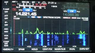 Icom IC7610 Scroll Mode by W5LA [upl. by Acinej]