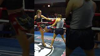 Absolute LADIES barn burner muaythai [upl. by Akina]