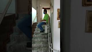 Instalación de una Silla Salvaescalera Electrica Curva en la casa de un cliente [upl. by Kadner]