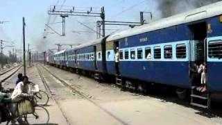 13483 Malda TownDelhi Farakka Express [upl. by Nidya]