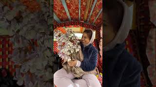 Kashmiri Guy Selling 100000Rs Flower in Dal Lake😱😱 ft delhifoodcrush ❤️❤️ [upl. by Coriss]