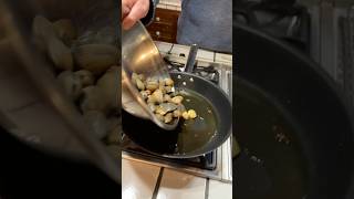 🇮🇹Prepariamoci per lo spaghetto alle vongole🇮🇹 parpachef pasta 360italymarket [upl. by Downing]