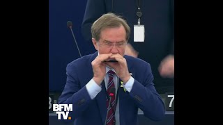 Un député européen joue lOde à la Joie à lharmonica [upl. by Nakashima]