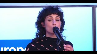 quotBravoquot  le live de Barbara Pravi dans Culture médias [upl. by Acirret]