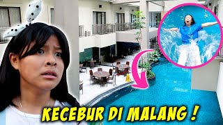 24 JAM NGINAP DI HOTEL MALANG MAMA KECEBUR DI KOLAM RENANG  CnX Keliling Jawa 10  Vlog LIburan [upl. by Alimaj]