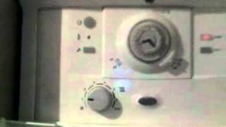 Worcester Bosch Greenstar CDi combination boiler boiler flashing Red amp Blue Video 01 [upl. by Htidirrem]