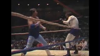 Andy Kaufman amp Jimmy Hart vs Jerry Lawler 1983 Memphis Wrestling [upl. by Eachern]