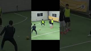 수비를 속이는 뒷발 패스 장인 artsoccer feint football [upl. by Sheline]