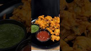 Pyaaz ke pakode 😍 food shortvideo short shorts streetfood foodlover foodvlog [upl. by Jannelle]