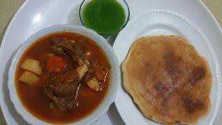 somali traditional cuisine Muufo maraq amp bisbas iska arag macaanka [upl. by Alard]