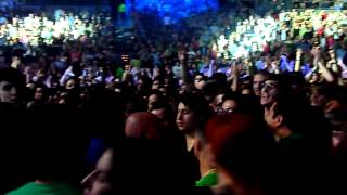 MUSE  Matt Throws Guitar into Audience  Mandalay Bay in Las Vegas 2013317 [upl. by Valorie]