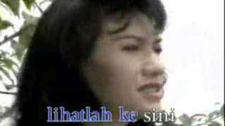 Christine Panjaitan  Kau Dia Dan Aku [upl. by Publius884]