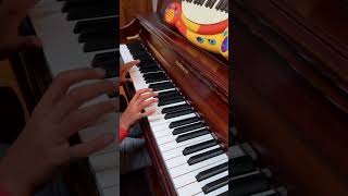 10 piano vs 10000 piano  Gegagedigedagedago [upl. by Drucie405]