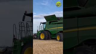 Auf geht’s zu den Dreschern👍• Getreideernte • Grain Harvest • Harvesting • John Deere 9RX • Bent [upl. by Llednik]