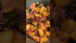 Ala thel dala  Sri Lankan Potatoe Fry  අල තෙල් දාලා potatofry tempered potatoes [upl. by Mills483]