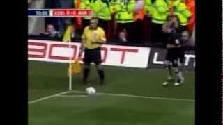 Rooney tries a Scholes volley from a corner [upl. by Elyk]