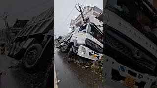 Bharatbenz 14 tipper accident [upl. by Laiceps]