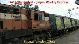 17020Hyderabad  Jaipur Weekly LHB Express arriving Bhopal Junction PF2 [upl. by Vinnie336]