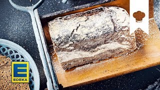 Sauerteigbrot backen  Sauerteig ansetzen und zu Roggenbrot verarbeiten  EDEKA [upl. by Ardy]