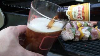 Manlandsitecom Shiner Beer Bock Pour in HD [upl. by Jehu]