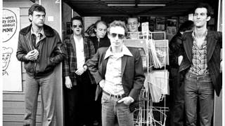 Paralyzed de Graham Parker [upl. by Surtimed22]