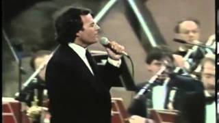 Julio Iglesias  El amor  Live [upl. by Ydnolem]